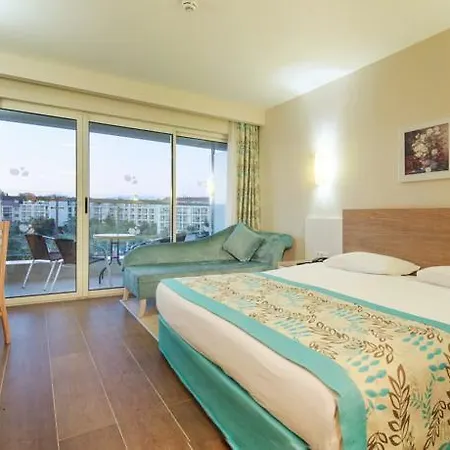 Üdülőközpont Sunrise Queen Luxury Side